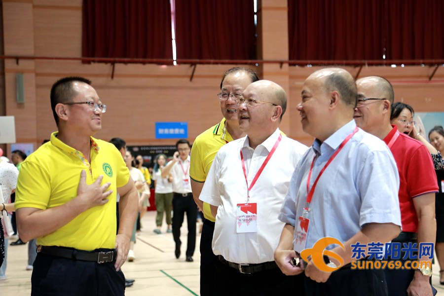 东莞理工学院党委副书记吕琦元,东莞理工学院城市学院董事长麦照容