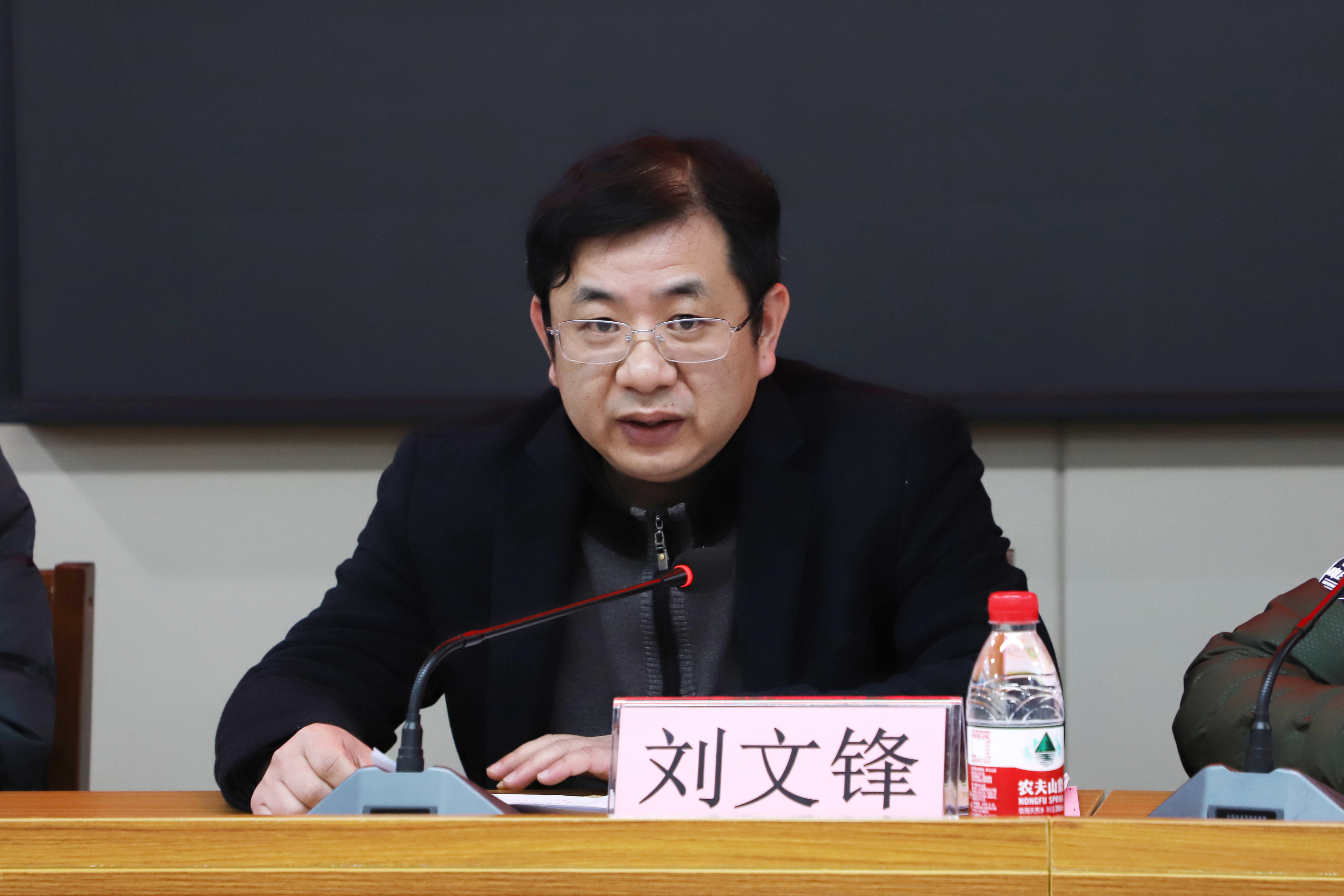 刘文锋在会上对镇关工委工作给予了充分肯定,他希望关工委进一步增强