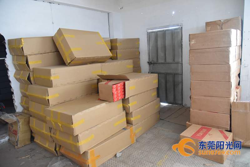 沙田捣毁一假烟仓库 案值400余万