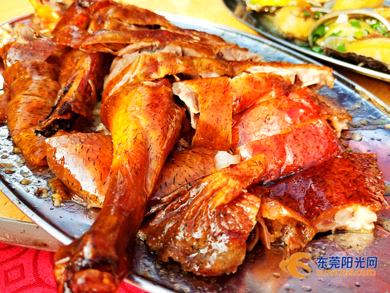 寮步上千名"老友记"提前过节!好吃好喝还满载而归!