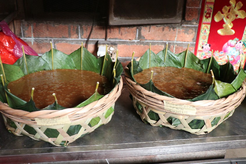 鱼笼,它就是一种年糕,之所以叫做鱼笼就是取一个吉祥的好彩头,寓意年