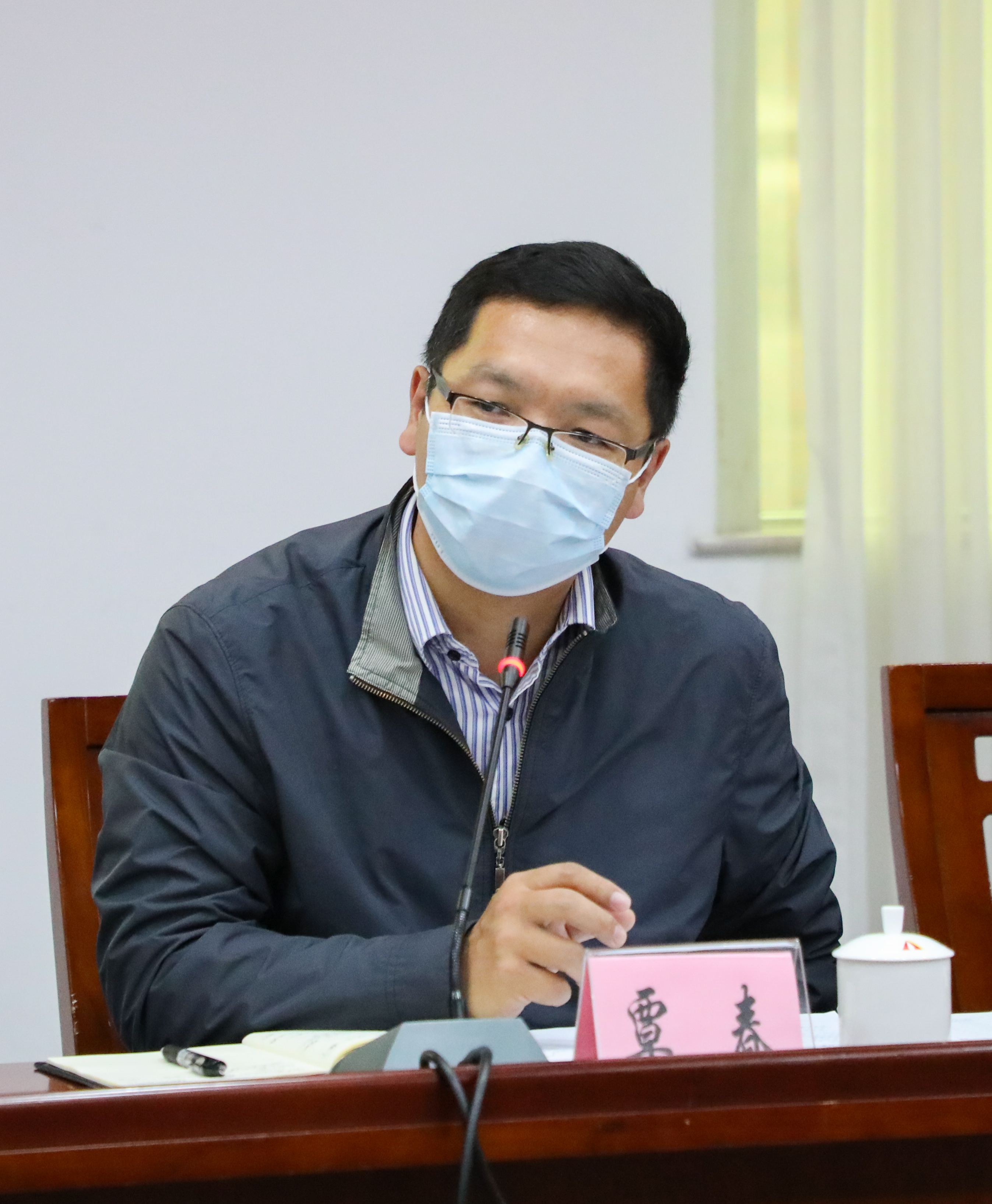 覃春强调,现在是第一季度的冲刺阶段,要实现第一季度的经济目标,时间