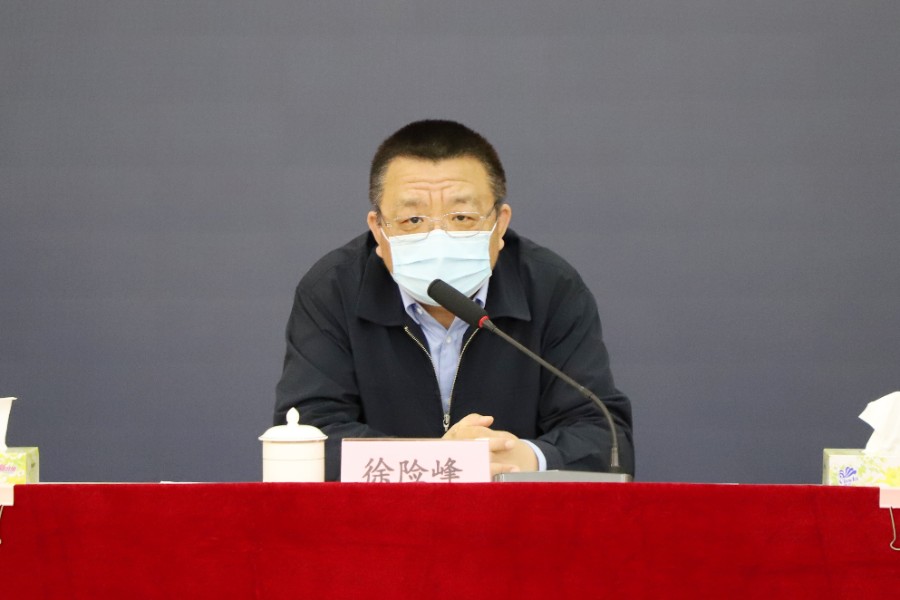 会上,市复工复产指导服务组组长徐险峰对桥头接下来如何贯彻落实好