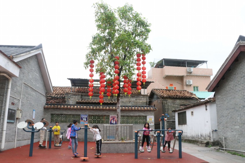 接下来,大朗镇蔡边村将以项目化做实乡村振兴,对仿古商业步行街灯饰