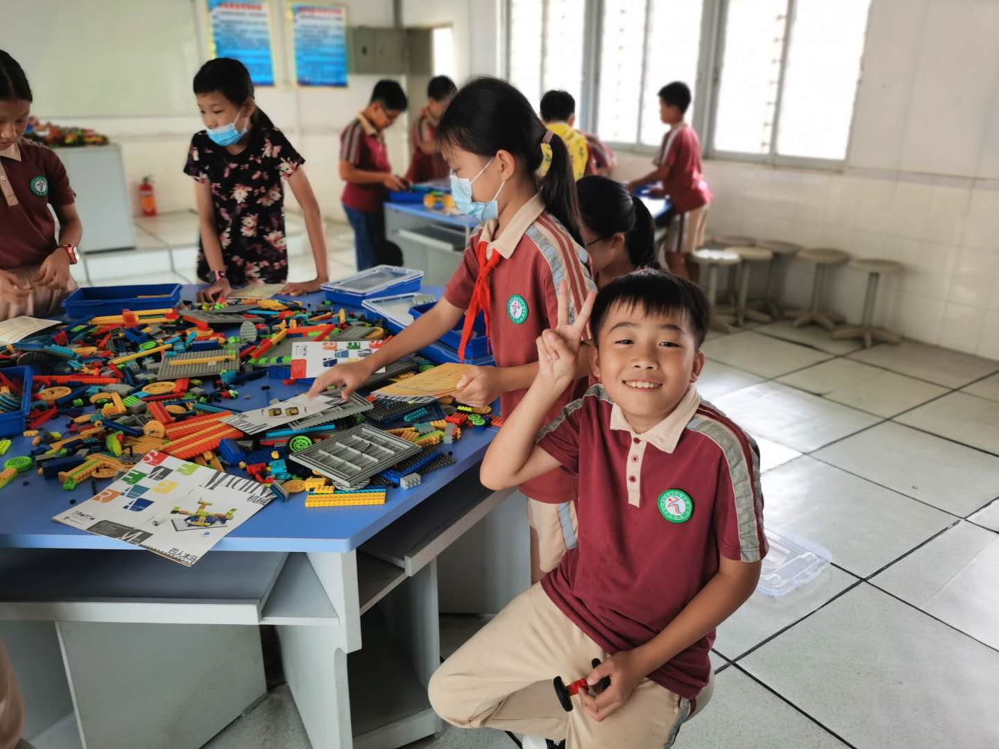 大岭山第三小学被评为东莞市中小学科技教育活动先进学校