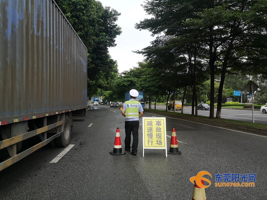 【视频】大货车在莞闯"禁区 电子警察即将"上岗"启动抓拍