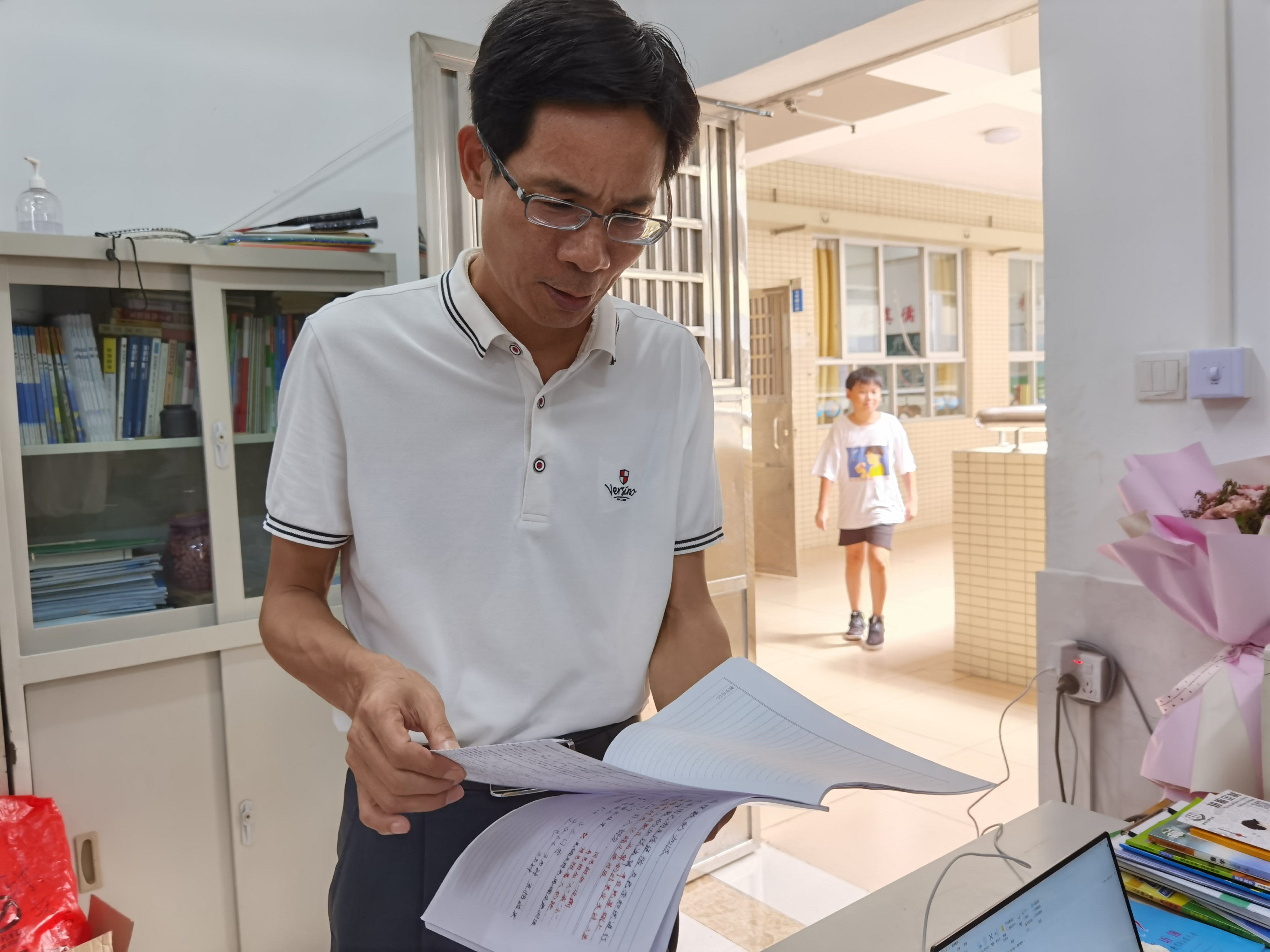 优秀教育工作者巫荫强坚持立德树人教育情怀不变