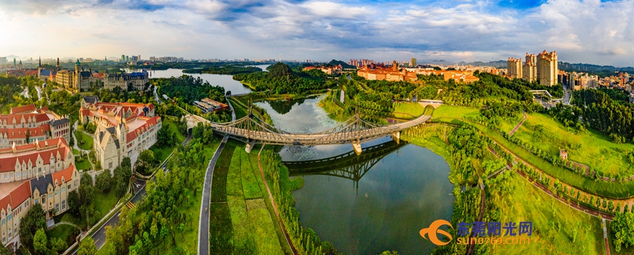 华为 东莞松山湖 7 _全景图1_副本.jpg