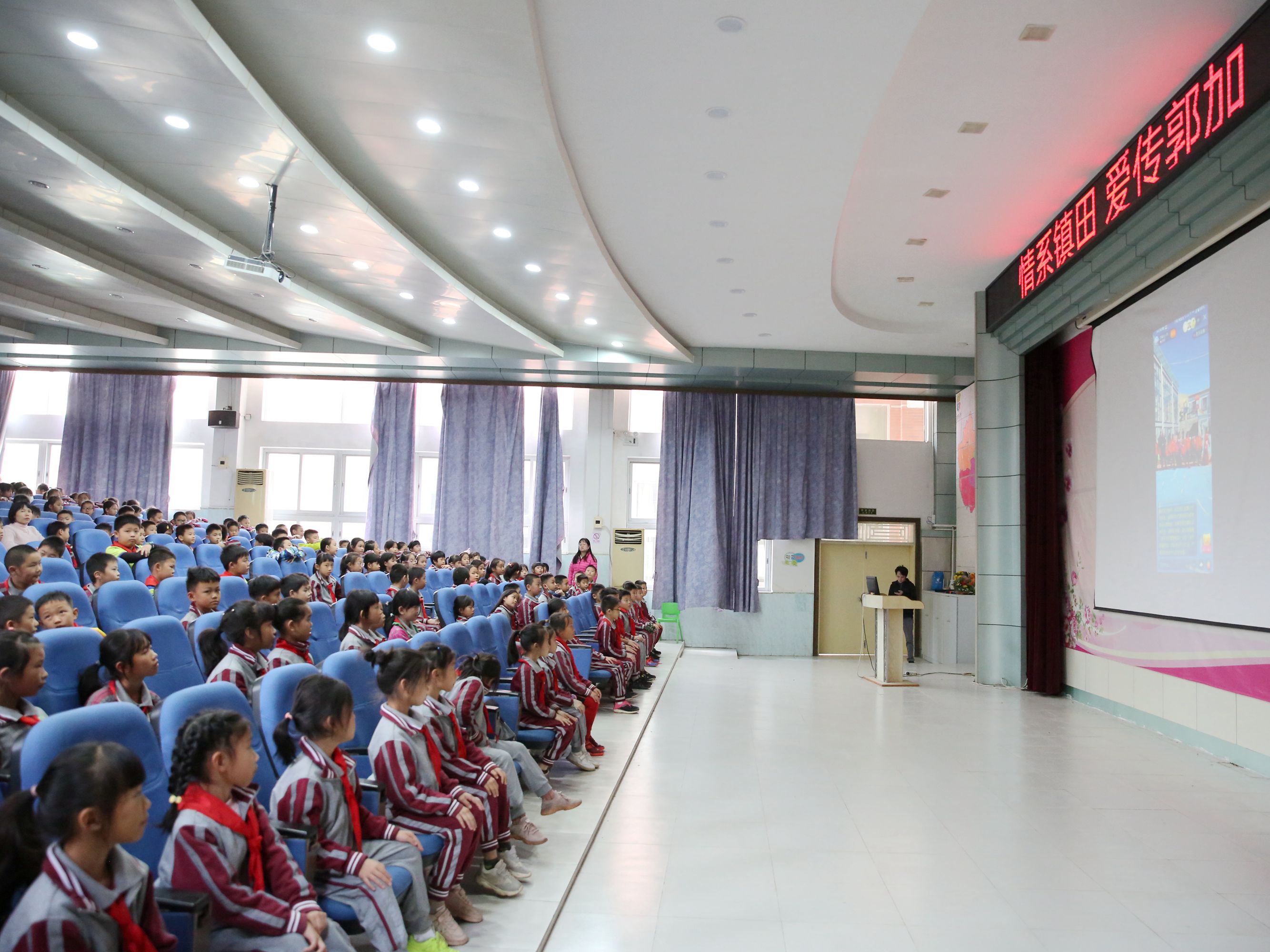 万里之外云牵手凤岗西藏两地友谊之花尽情绽放