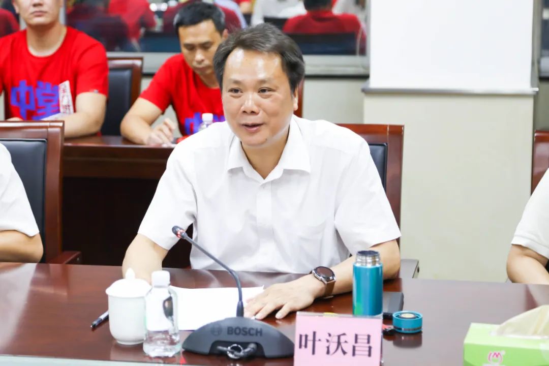 龙舟,曲艺"三张牌"发展振兴座谈会上,中堂镇委书记叶沃昌表示,要立足