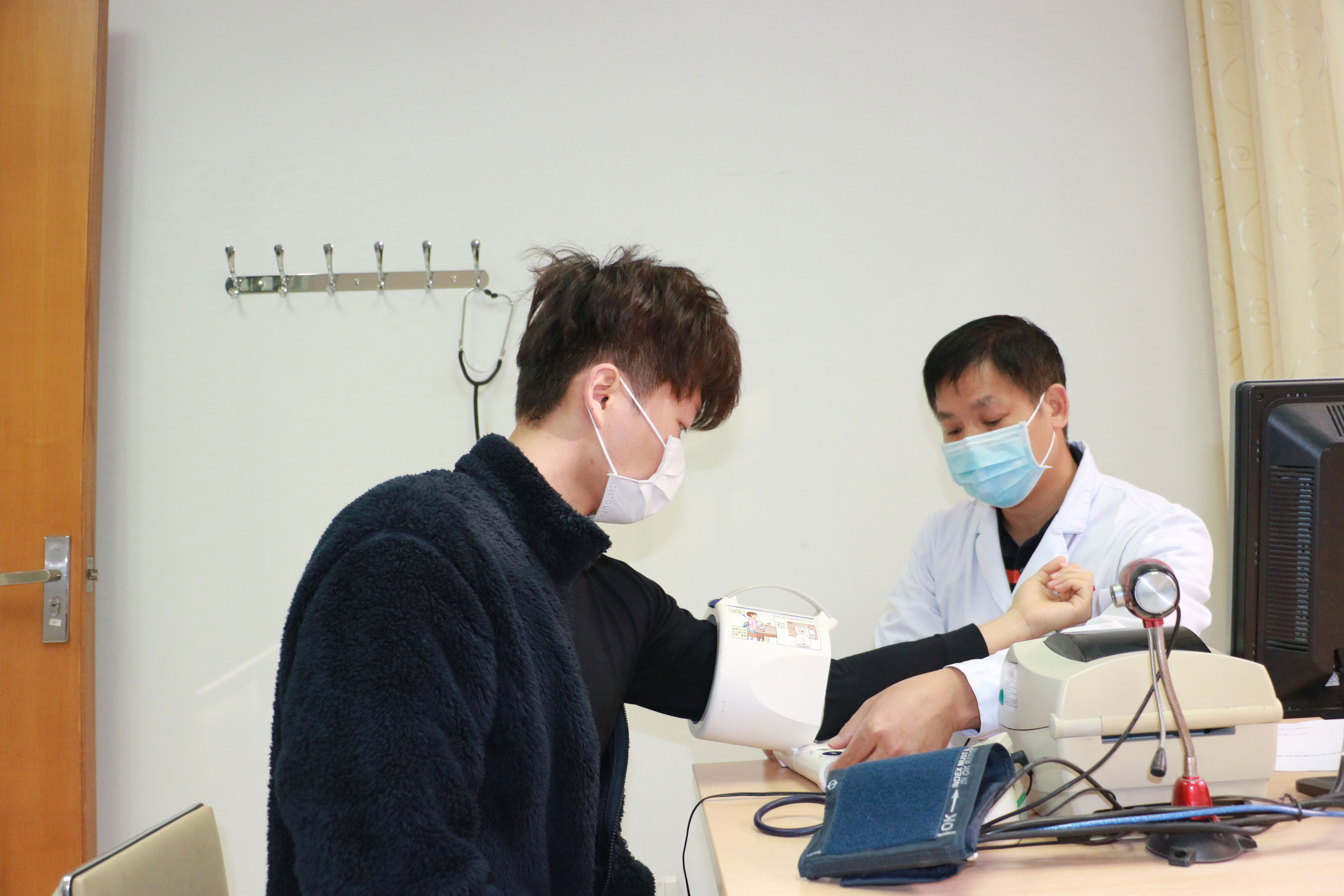 参军报国不负韶华凤岗镇2021年上半年征兵体检工作启动